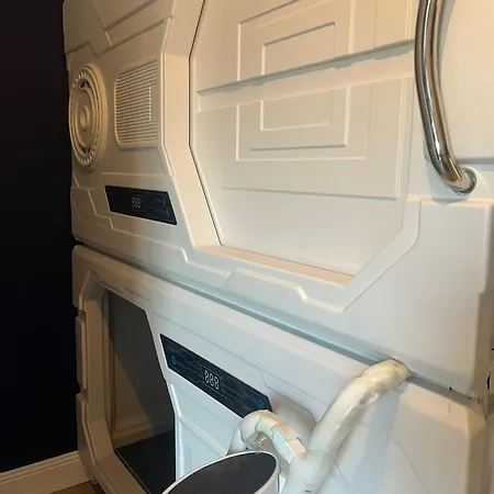 فندق-كبسولة The Pod *